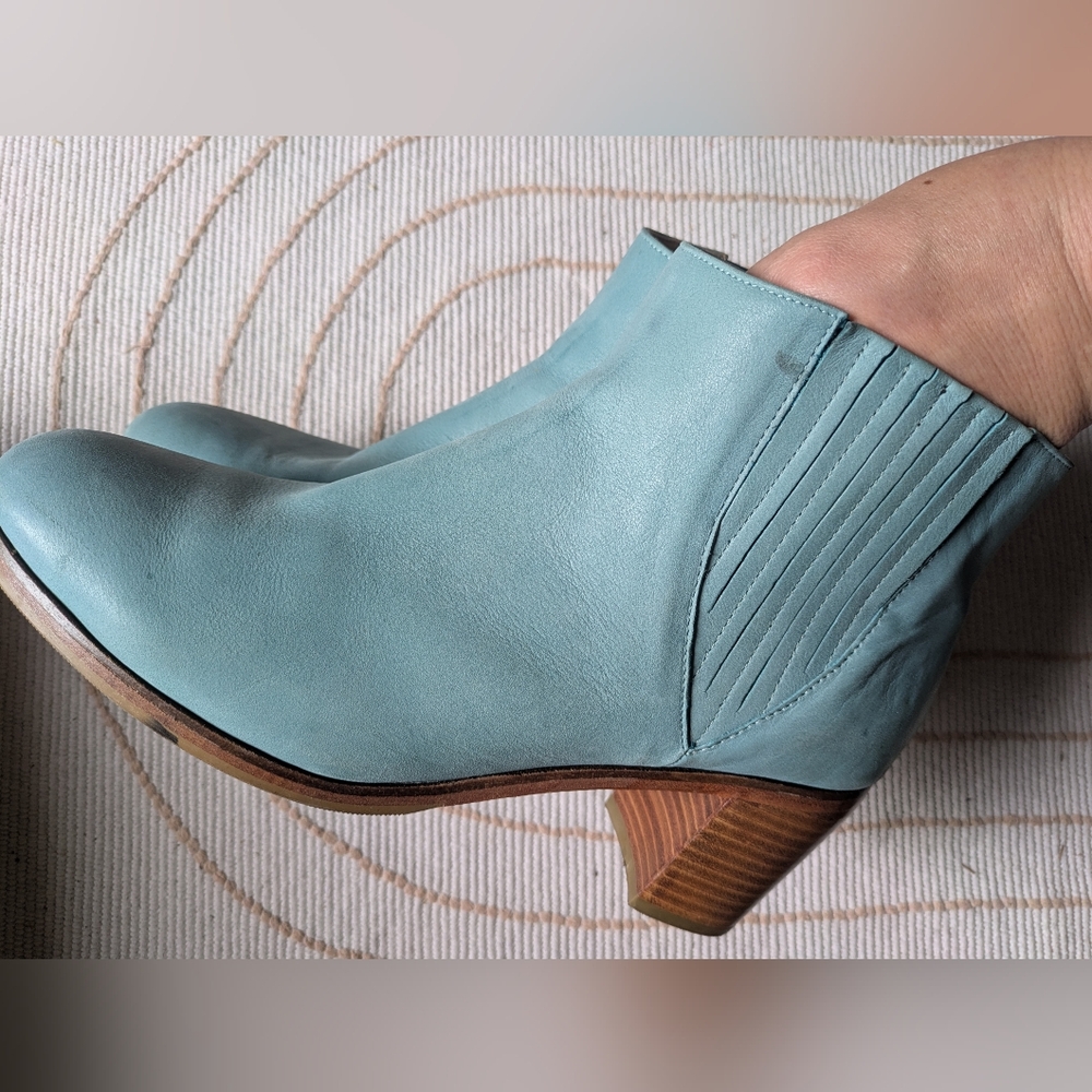 Samantha Pleet Wolverine 1000 Mile Leather Light Blue Ankle Booties